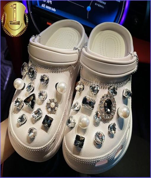 brand jewelry chains charms designer diy rhinestone shoe decoration charm for jibs s kids women girls gifts7473191, Bronze;silver
brand jewelry chains charms designer diy rhinestone shoe decoration charm for jibs s kids women girls gifts7473191, Bronze;silver