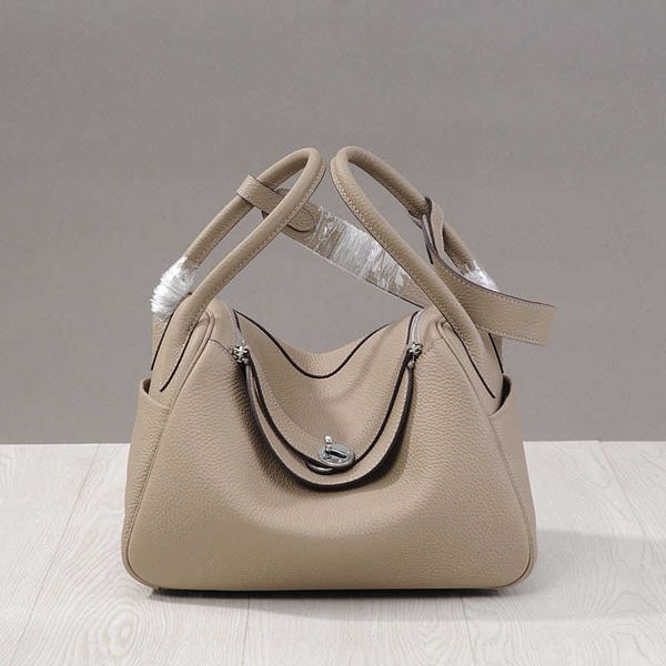 8a quality h ermes lindiss bags online store 2023 spring and summer new medicine box big bag quality first layer cow leather shoulder handba
8a quality h ermes lindiss bags online store 2023 spring and summer new medicine box big bag quality first layer cow leather shoulder handba