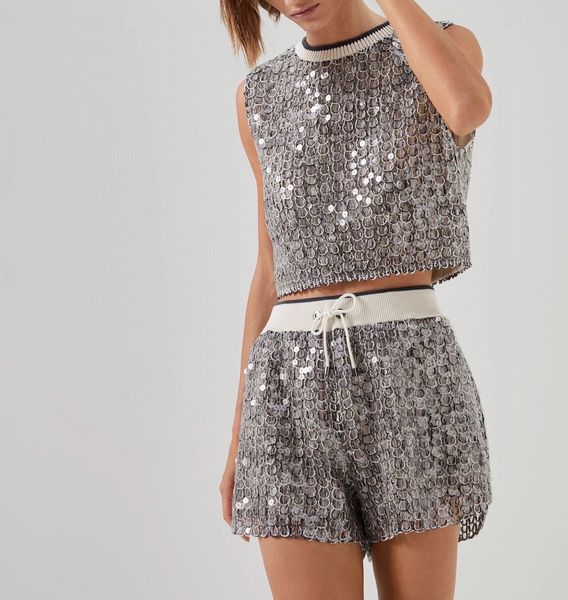 women's sweater european fashion brand fish scale sequin sleeveless vest and shorts set, White;black
women's sweater european fashion brand fish scale sequin sleeveless vest and shorts set, White;black