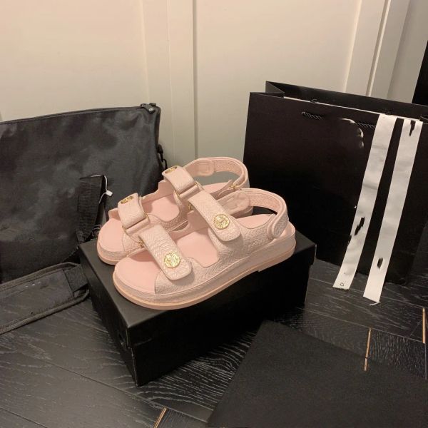 2023 summer fashion women's calf leather sandals quilted summer platform flatsole low heel wedge diamond button sandals ankle strap ant, Black
2023 summer fashion women's calf leather sandals quilted summer platform flatsole low heel wedge diamond button sandals ankle strap ant, Black