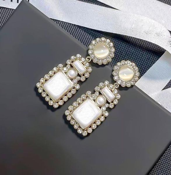 luxury retro chandelier earrings gold jewelry designer for women full diamond pearls round perfume bottle pendant vintage earring 3178548, Silver
luxury retro chandelier earrings gold jewelry designer for women full diamond pearls round perfume bottle pendant vintage earring 3178548, Silver