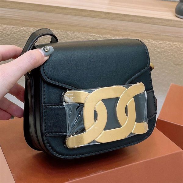 tod kate shoulder bag leather women's flap buckle opening classic camera bag designer metal logo luxury bag verygoodbags
tod kate shoulder bag leather women's flap buckle opening classic camera bag designer metal logo luxury bag verygoodbags