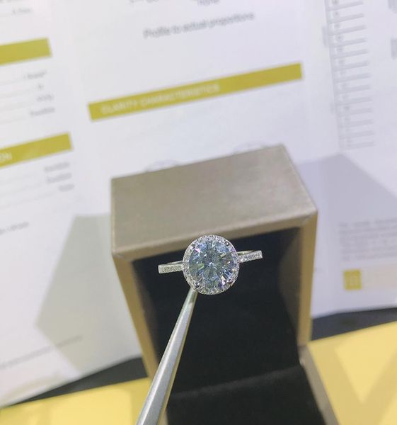 20ct 80mm ef round 18k white gold plated 925 silver moissanite ring diamond test passed jewelry christmas gift7794351, Slivery;golden
20ct 80mm ef round 18k white gold plated 925 silver moissanite ring diamond test passed jewelry christmas gift7794351, Slivery;golden