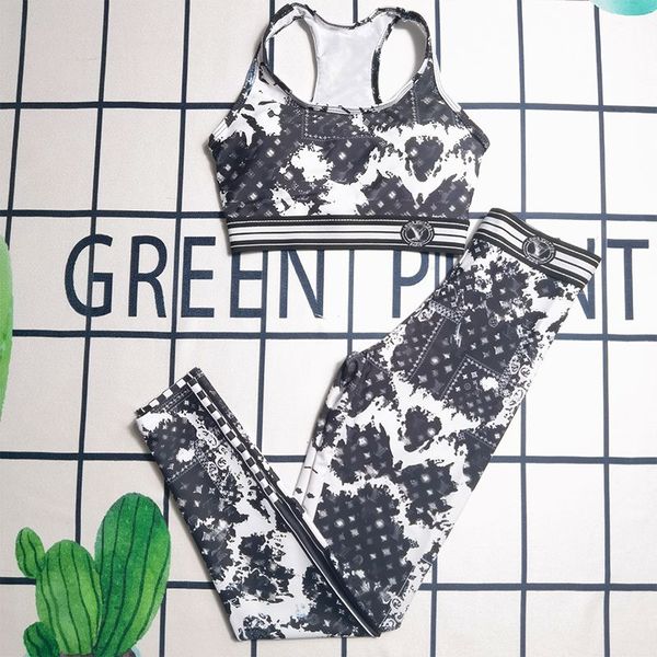vintage yoga outfit summer bra leggings sports jogging running tank tight pants slim cut halter vest slim leggings with chest pad
vintage yoga outfit summer bra leggings sports jogging running tank tight pants slim cut halter vest slim leggings with chest pad