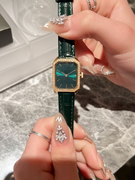 luxury women fashion watches 1970 antique watch small square watch swiss quartz movement 24mm designer diamond lady watch imported calf leat, Slivery;brown
luxury women fashion watches 1970 antique watch small square watch swiss quartz movement 24mm designer diamond lady watch imported calf leat, Slivery;brown