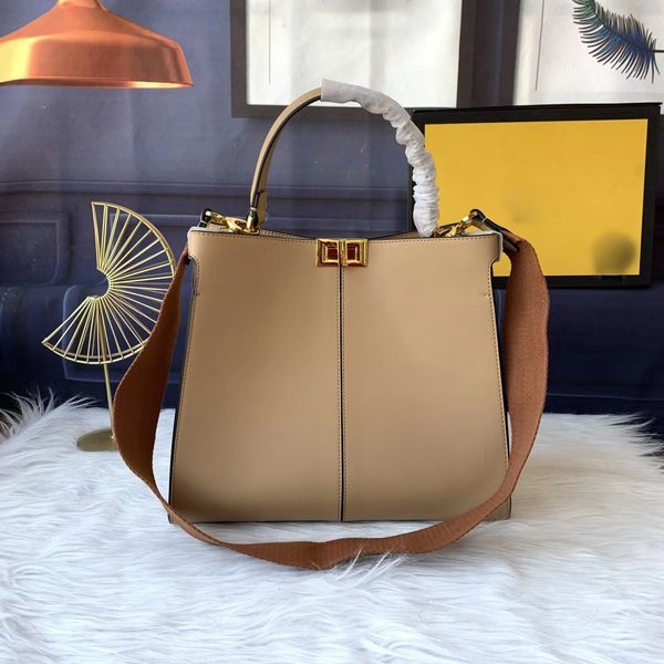 fashion classic women's handbag shoulder bag leather designer luxury formal casual inner partition size 30-25-15cm
fashion classic women's handbag shoulder bag leather designer luxury formal casual inner partition size 30-25-15cm