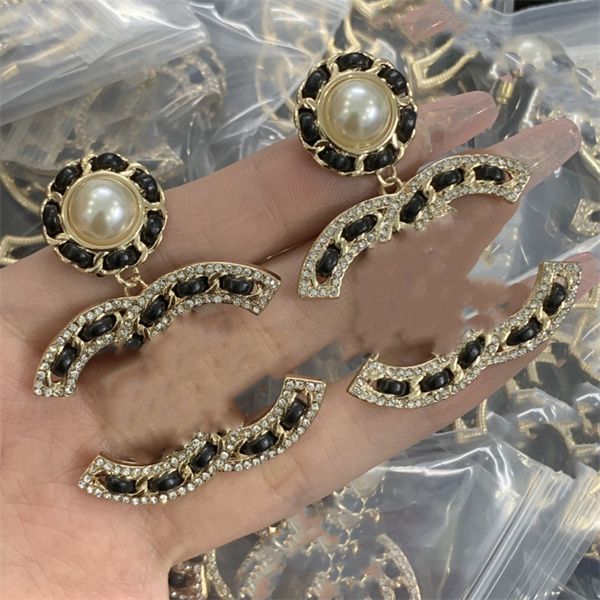 gold stud earring ccity woman luxury designer jewelry women classics c logo hoop crystal pearl earrings 4343223, Golden;silver
gold stud earring ccity woman luxury designer jewelry women classics c logo hoop crystal pearl earrings 4343223, Golden;silver
