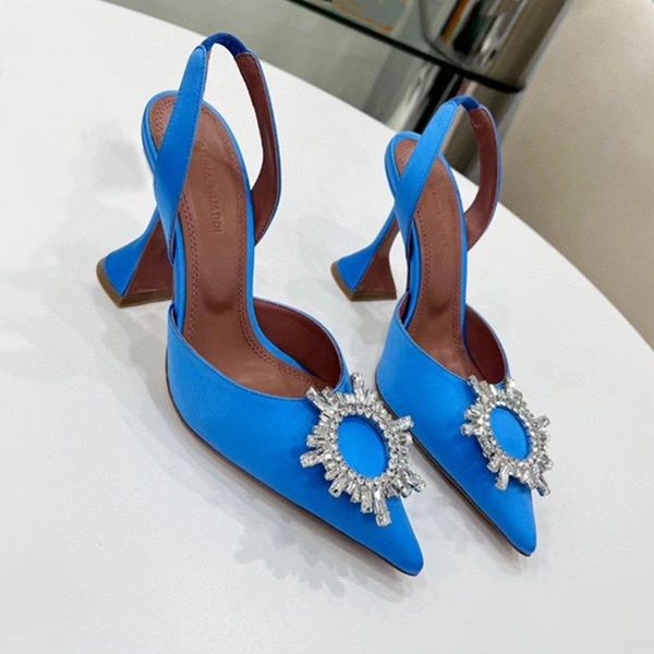 amina muaddi begum crystal-embellished buckle stain pumps shoes spool heels sandals women's luxury designers dress shoe evening slingba, Black
amina muaddi begum crystal-embellished buckle stain pumps shoes spool heels sandals women's luxury designers dress shoe evening slingba, Black