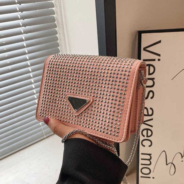 factory direct sales bright diamond women's 2023 new chain small square bag street trend one shoulder diagonal cross fashion versatile
factory direct sales bright diamond women's 2023 new chain small square bag street trend one shoulder diagonal cross fashion versatile