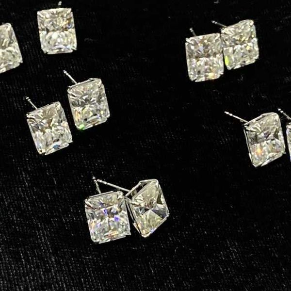 radiant cut moissanite 18k solid gold earring 1 pair 8carat 10x8mm vvs1 d white color gra certificate wholesale price, Golden
radiant cut moissanite 18k solid gold earring 1 pair 8carat 10x8mm vvs1 d white color gra certificate wholesale price, Golden