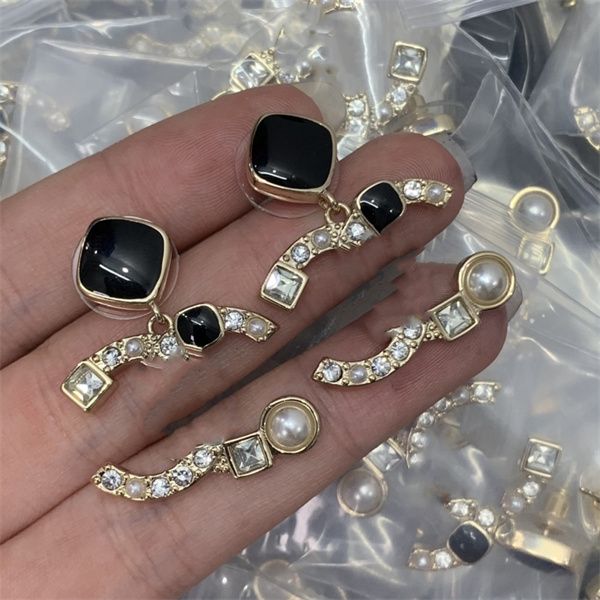 gold stud earring ccity woman luxury designer jewelry women classics c logo hoop crystal pearl earrings 7623434, Golden;silver
gold stud earring ccity woman luxury designer jewelry women classics c logo hoop crystal pearl earrings 7623434, Golden;silver