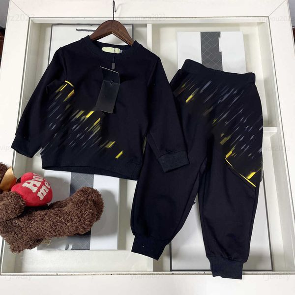 designer baby tracksuits fashion kids sports suit size 100-150 cm 2pcs long sleeved sweater and lettered logo printed pants aug02, White
designer baby tracksuits fashion kids sports suit size 100-150 cm 2pcs long sleeved sweater and lettered logo printed pants aug02, White