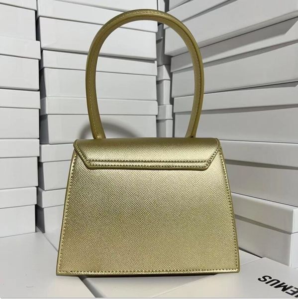 jaquemus bags medium palm pattern single shoulder bag crossbody handbag with long handle ins versatile and fashionable small square bag 20cm
jaquemus bags medium palm pattern single shoulder bag crossbody handbag with long handle ins versatile and fashionable small square bag 20cm