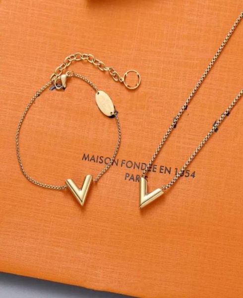designers pendant necklace charm bracelets stainless steel couple v necklaces fashion women jewelry set53660882220604, Golden;silver
designers pendant necklace charm bracelets stainless steel couple v necklaces fashion women jewelry set53660882220604, Golden;silver