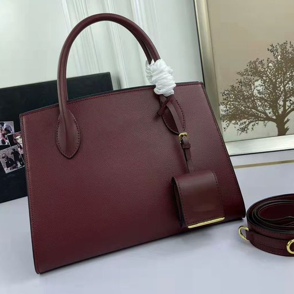 womens handbag garden party bag designers bags totes large size crossbody purse cowhide learther production luxurys designers bags handbags
womens handbag garden party bag designers bags totes large size crossbody purse cowhide learther production luxurys designers bags handbags