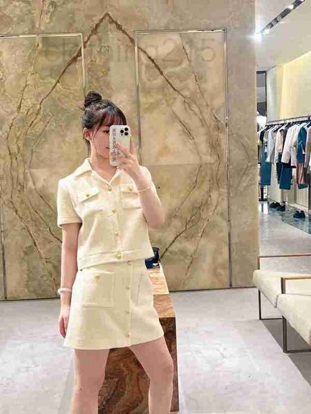 women's jackets designer 2023ss spring/summer new light apricot short sleeve polo coat+fleece skirt tlow, Black;brown
women's jackets designer 2023ss spring/summer new light apricot short sleeve polo coat+fleece skirt tlow, Black;brown