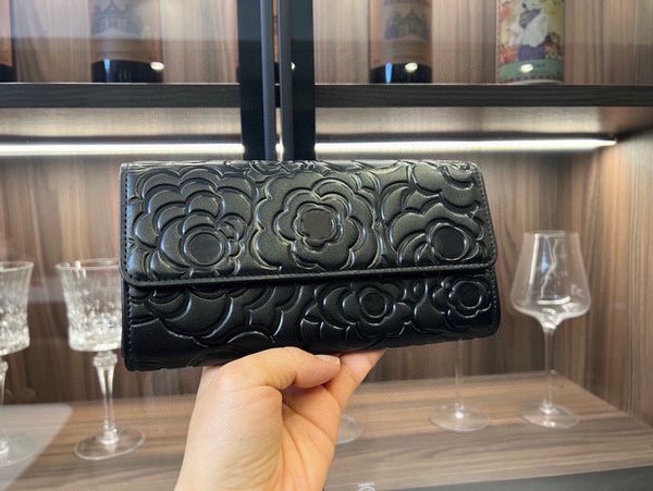 2023 women luxury designer wallet classic elegant totes handbag genuine leather trend bow design bven shoulder bag
2023 women luxury designer wallet classic elegant totes handbag genuine leather trend bow design bven shoulder bag