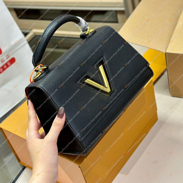 handbag designer bags luxury shoulder bag crossbody handbags twist women purse leather messenger wallet lady tote bag gold hardware hasp rem
handbag designer bags luxury shoulder bag crossbody handbags twist women purse leather messenger wallet lady tote bag gold hardware hasp rem