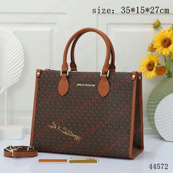2023 luxurys designer bags k-letter printing tote women handbag splice crobody shopping large capacity knitted hand strap leather high quali
2023 luxurys designer bags k-letter printing tote women handbag splice crobody shopping large capacity knitted hand strap leather high quali