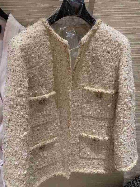 women's jackets designer autumn and winter 2022 new high content wool fried dough twists knitted loose silhouette woolen coat 61yg, Black;brown
women's jackets designer autumn and winter 2022 new high content wool fried dough twists knitted loose silhouette woolen coat 61yg, Black;brown