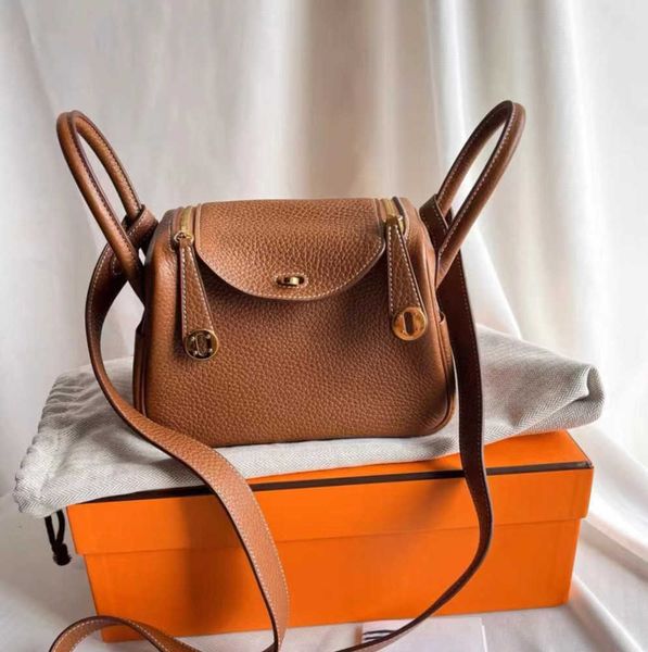 mini women designer handbag vanity bag luxurys lindys tote clutch bags genuine leather crossbody shoulder bag mens handle wallet city trunk
mini women designer handbag vanity bag luxurys lindys tote clutch bags genuine leather crossbody shoulder bag mens handle wallet city trunk