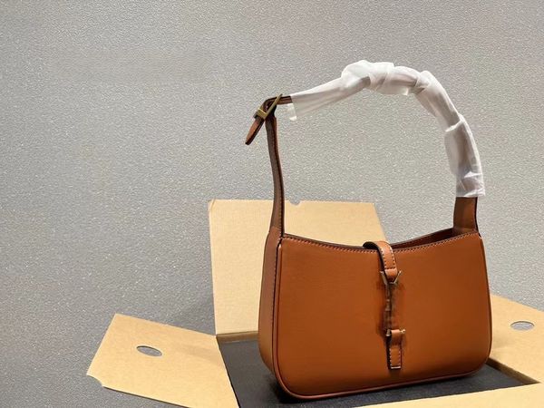 woman handbag designer woman bag small shoulder bag mini bag hobo bag fashion bag lady bag leather tote bag versatile classics logo armpit b
woman handbag designer woman bag small shoulder bag mini bag hobo bag fashion bag lady bag leather tote bag versatile classics logo armpit b