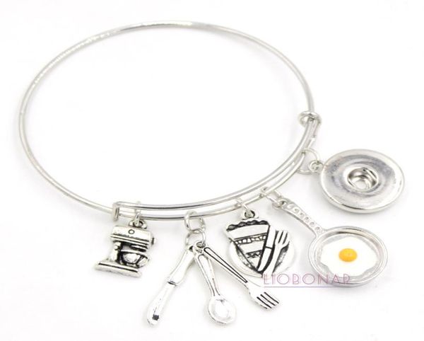 wholesale snap jewelry chef bracelet utensil baking cooking frying egg pan charms bangle snap button bracelets for chef gift3443130, Golden;silver
wholesale snap jewelry chef bracelet utensil baking cooking frying egg pan charms bangle snap button bracelets for chef gift3443130, Golden;silver