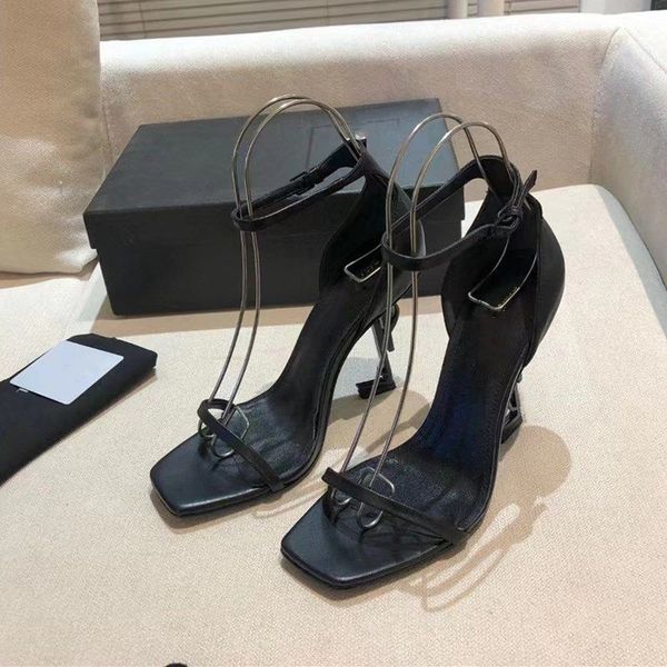 designer high heels metal letters sandals women dress shoes open toe slippers fashion leather pumps party wedding summer sandals 34--41size, Black
designer high heels metal letters sandals women dress shoes open toe slippers fashion leather pumps party wedding summer sandals 34--41size, Black