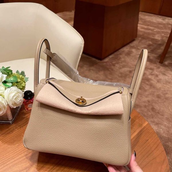 9a original edition h ermes lindiss bags online shop family hand sewing lindi bag lindi 26 head layer cowhide womens shoulder messenger win
9a original edition h ermes lindiss bags online shop family hand sewing lindi bag lindi 26 head layer cowhide womens shoulder messenger win