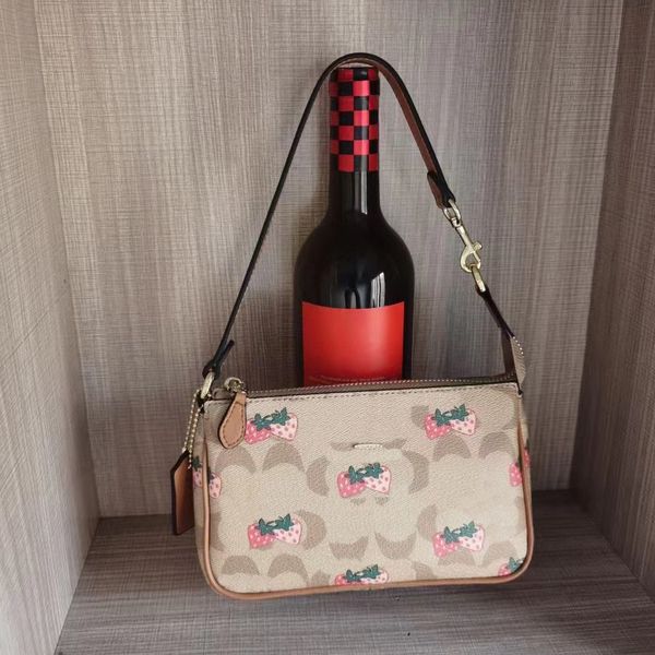 fashion bags armpit shoulder fashion handbags designer gold hardware zipper hobo adjustable leather strap large capacity wallets
fashion bags armpit shoulder fashion handbags designer gold hardware zipper hobo adjustable leather strap large capacity wallets
