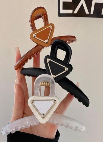 womens designer hairclips barrettes triangle ladies hair clip with stamp women girl brand fashion hair accessories2934208, Golden;silver
womens designer hairclips barrettes triangle ladies hair clip with stamp women girl brand fashion hair accessories2934208, Golden;silver