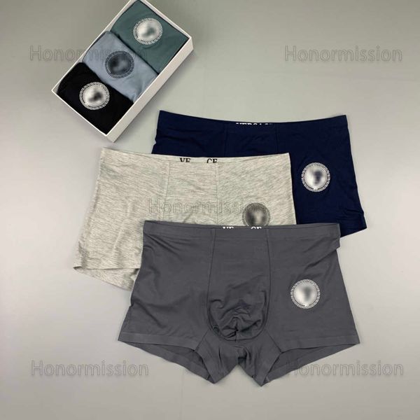 designer luxury versage mens classic underwear solid color boxer pants cotton breathable comfortable underpants three piece with box 08042, Black;white
designer luxury versage mens classic underwear solid color boxer pants cotton breathable comfortable underpants three piece with box 08042, Black;white