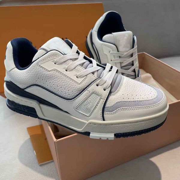 elegant brand vintage men sneakers shoes denim bule black flower rubber sole abloh lace-up trainers virgil party wedding dress skateboard wa
elegant brand vintage men sneakers shoes denim bule black flower rubber sole abloh lace-up trainers virgil party wedding dress skateboard wa