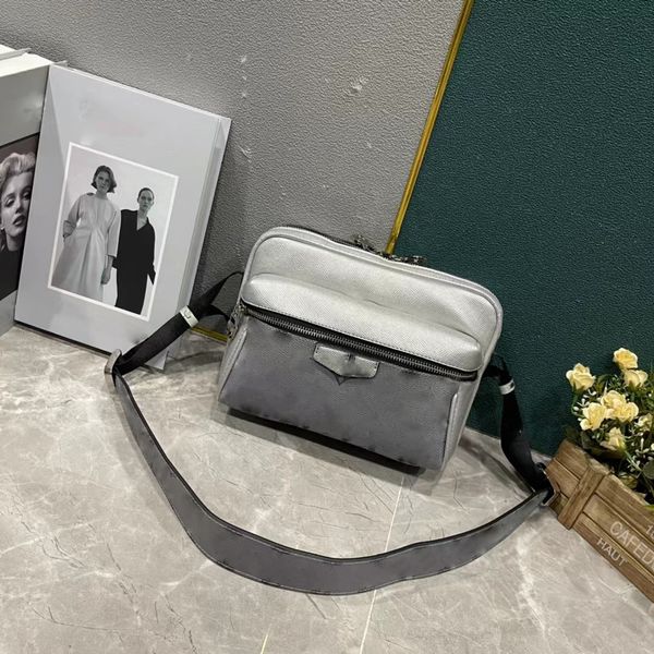 fashion classic messenger bags man briefcase high leather lining luxury bag work designer size 29-20-10cm m30233
fashion classic messenger bags man briefcase high leather lining luxury bag work designer size 29-20-10cm m30233