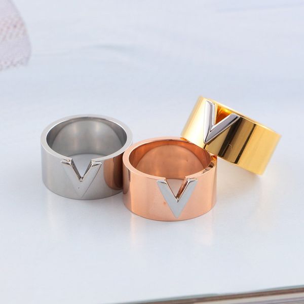 brand classic letter ring wide version luxury 18k gold and silver rose gold for women and men shine designer jewelry party andl gift 6 to11
brand classic letter ring wide version luxury 18k gold and silver rose gold for women and men shine designer jewelry party andl gift 6 to11