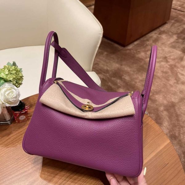 9a original edition h ermes lindiss bags online shop family handmade wax sewing lindi bag head layer cowhide womens leather ha with real log
9a original edition h ermes lindiss bags online shop family handmade wax sewing lindi bag head layer cowhide womens leather ha with real log