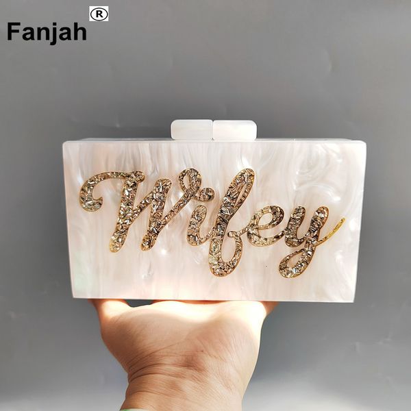 evening bags name letter wifey bag with chain shoulder women's handbags wallets for wedding party acrylic box clutch 230804
evening bags name letter wifey bag with chain shoulder women's handbags wallets for wedding party acrylic box clutch 230804