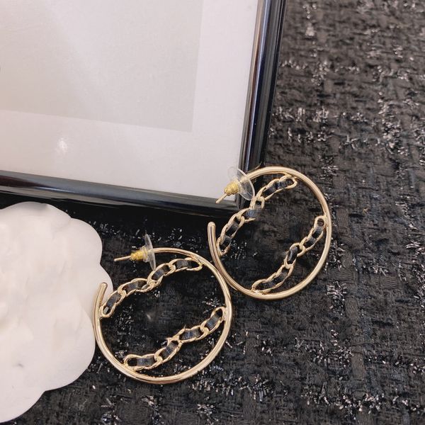 designers gold earrings letter ccity ear stud women crystal pearl earring party woman brand jewelry 567, Golden;silver
designers gold earrings letter ccity ear stud women crystal pearl earring party woman brand jewelry 567, Golden;silver