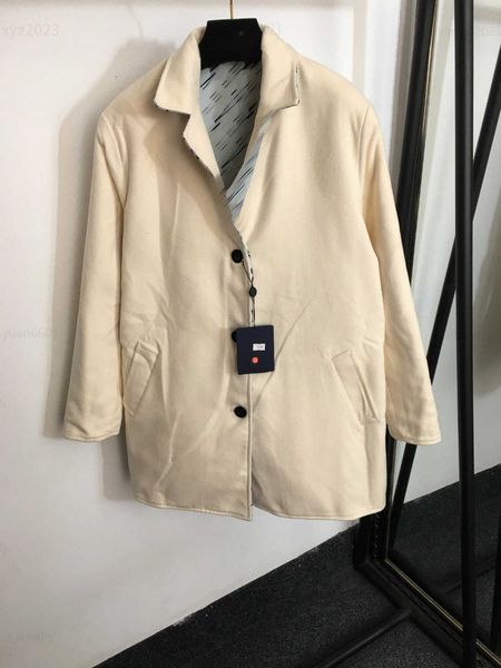 2023 womens designer clothing jacket fashion double sided use coat size s- long sleeved large lapel overcoat, Black;brown
2023 womens designer clothing jacket fashion double sided use coat size s- long sleeved large lapel overcoat, Black;brown