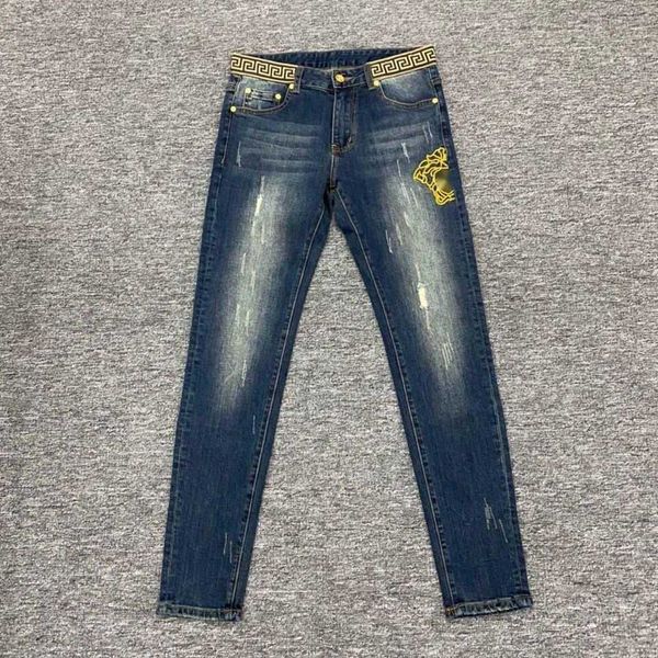 plus size mens designer jeans medusa embroidered trousers luxury straight leg pants men fashion vintage casual zipper access denim trousers-, Blue
plus size mens designer jeans medusa embroidered trousers luxury straight leg pants men fashion vintage casual zipper access denim trousers-, Blue