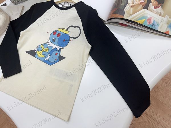 high end children shirts 2023fw autumn sweatshirts long sleeve shirts round neck t shirts white and black color match sweatshirt brand desig
high end children shirts 2023fw autumn sweatshirts long sleeve shirts round neck t shirts white and black color match sweatshirt brand desig