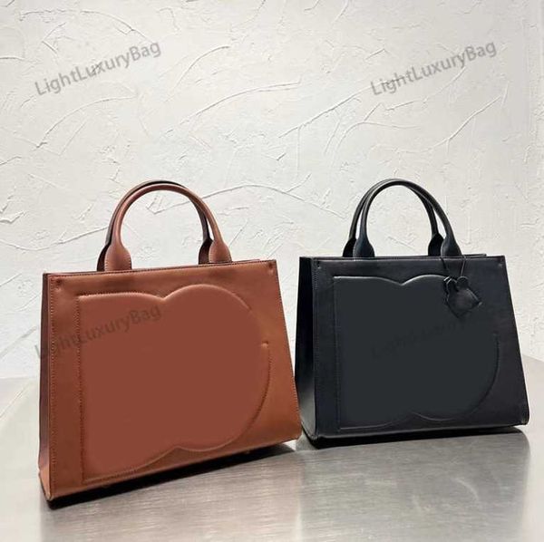 tote elegant designer bag leather high capacity handbag quality crossbody for women classic famous brand shopping purses 220320
tote elegant designer bag leather high capacity handbag quality crossbody for women classic famous brand shopping purses 220320