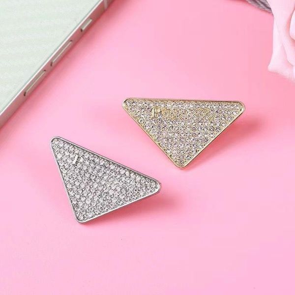fashion brand designer brooches hight quality p letters rhinestone pearl pin brooch jewelry luxury clothing accessories, Gray
fashion brand designer brooches hight quality p letters rhinestone pearl pin brooch jewelry luxury clothing accessories, Gray