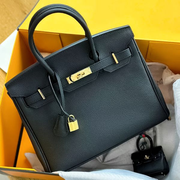 luxury famous hobo totes bags city mens cross body clutch bag genuine leather womens with shoulder straps handbags designer white duffle han
luxury famous hobo totes bags city mens cross body clutch bag genuine leather womens with shoulder straps handbags designer white duffle han