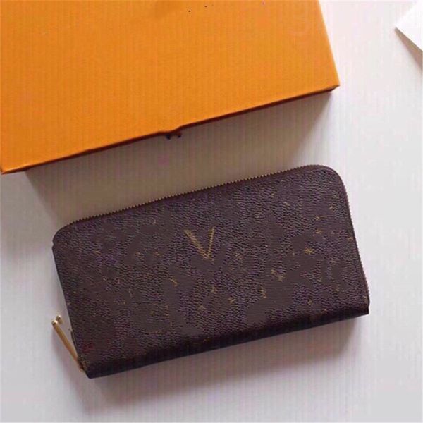 luxury design wallet 2023 luis fashion men's and women's business card holder vintage decoration square zipper mini card bag vutto, Red;black
luxury design wallet 2023 luis fashion men's and women's business card holder vintage decoration square zipper mini card bag vutto, Red;black