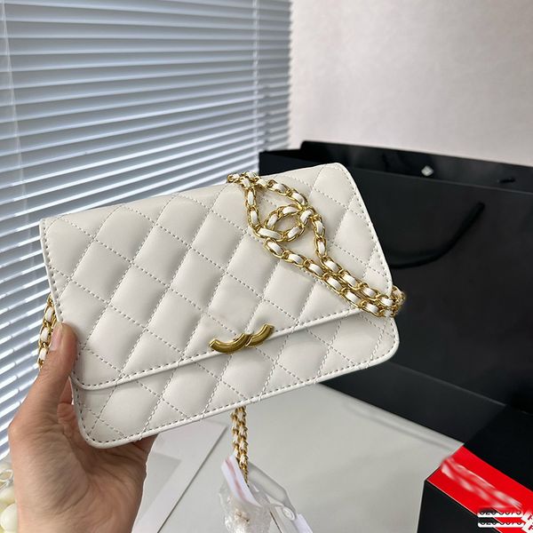 designer womens shoulder bag leather diamond check clamshell hardware metal buckle tote matelasse chain crossbody bags multi color optional
designer womens shoulder bag leather diamond check clamshell hardware metal buckle tote matelasse chain crossbody bags multi color optional