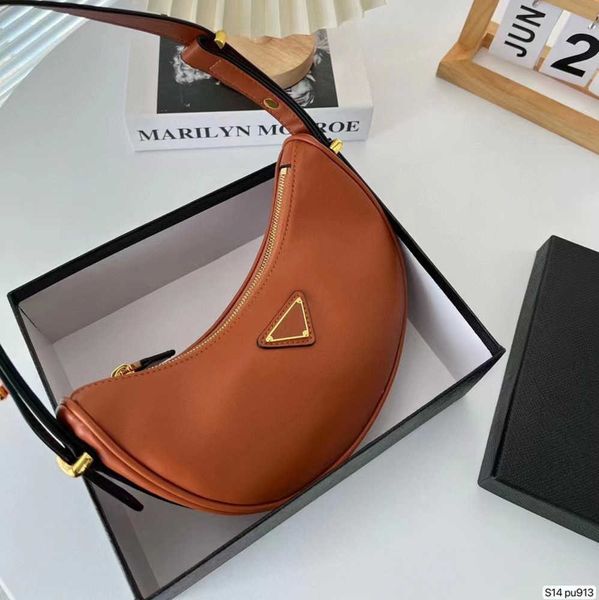 messenger bags luxurys genuine leather wide zipper crossbody shoulder strap bag crescent bottom handbags purses moon light luxury and high s
messenger bags luxurys genuine leather wide zipper crossbody shoulder strap bag crescent bottom handbags purses moon light luxury and high s