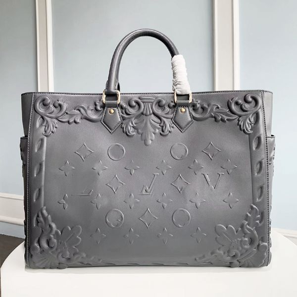 10a men briefcases designer tote bag sac plat brief case business leather crossbody bag embossed relief handbags messenger casual shopping b
10a men briefcases designer tote bag sac plat brief case business leather crossbody bag embossed relief handbags messenger casual shopping b