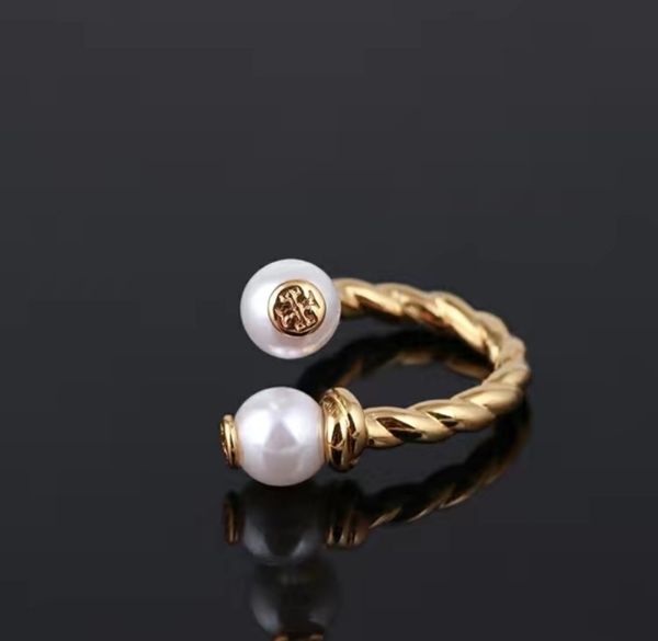 silver ring moissanite jewelry designer rings woman heart championship love ring with side stones nail gold clover diamond designer accessor
silver ring moissanite jewelry designer rings woman heart championship love ring with side stones nail gold clover diamond designer accessor