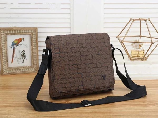 2023 fashion men's messenger bag designer handbag leather briefcase men's shoulder backpack sports men's messenger bag simple
2023 fashion men's messenger bag designer handbag leather briefcase men's shoulder backpack sports men's messenger bag simple